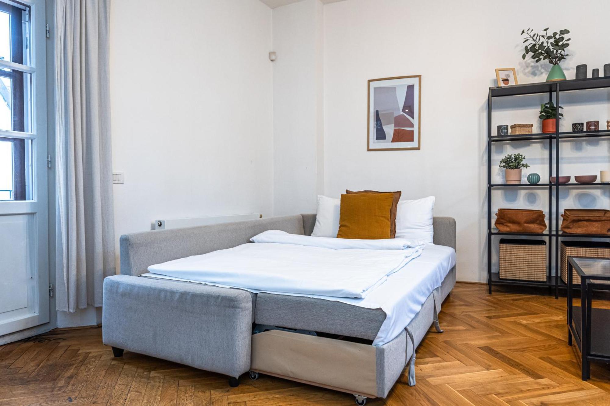 Charles In Old Town Apartament *